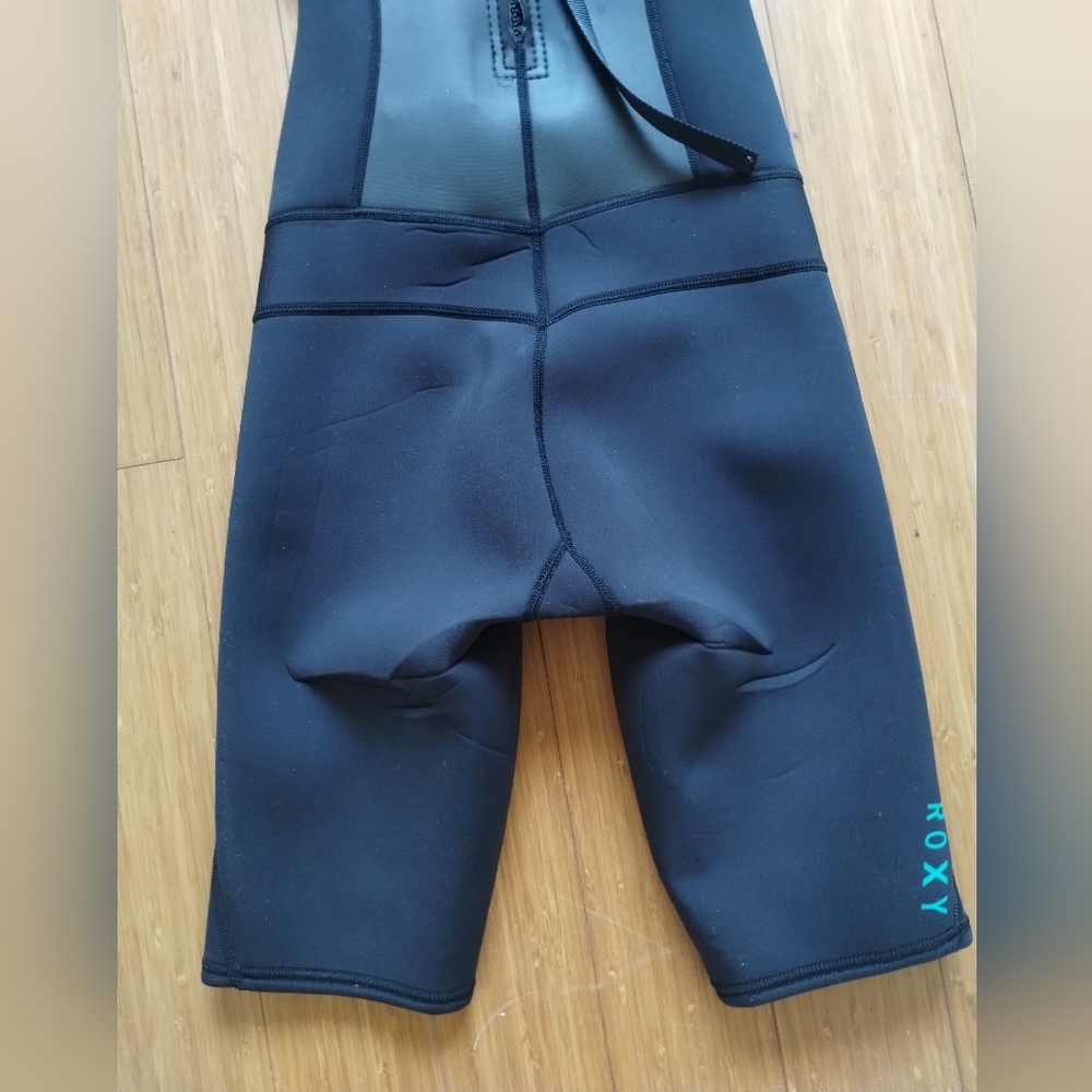 Wetsuits - Picture 3 of 5